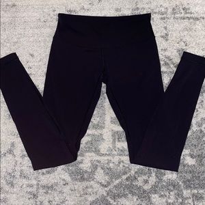 Lulu Lemon Size 6 black leggings